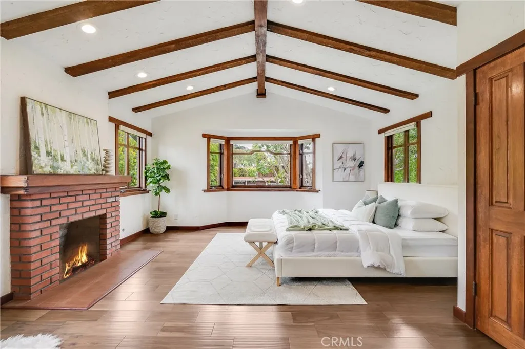 470 Flora Street