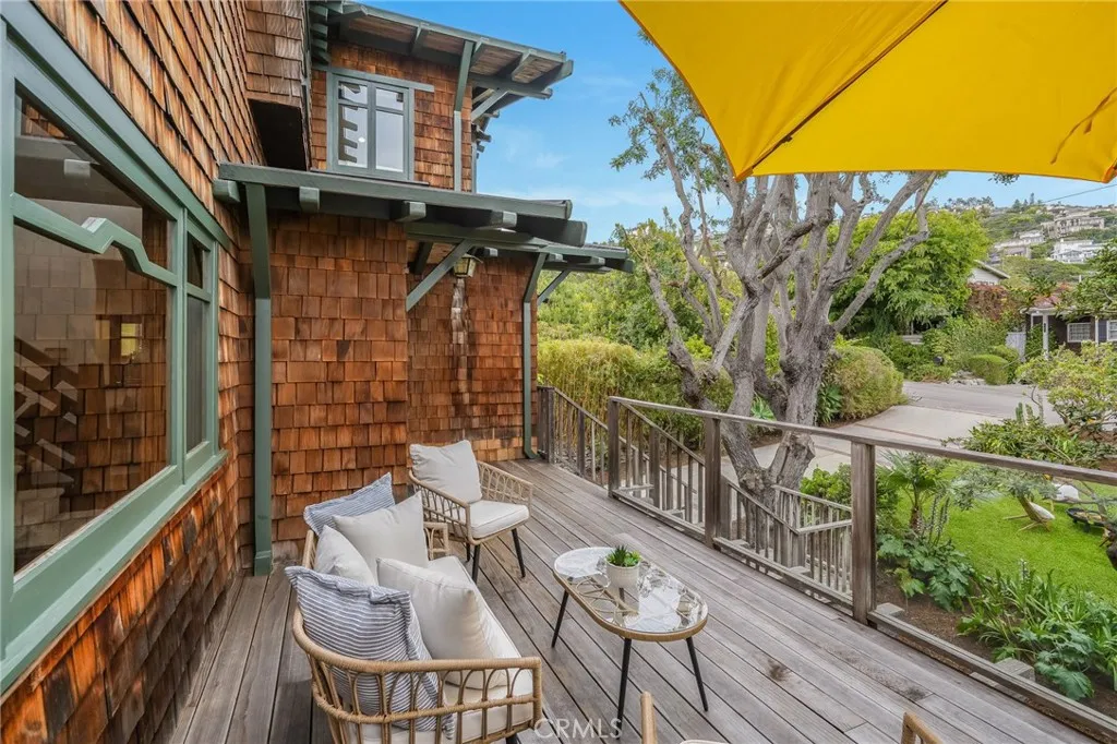 470 Flora Street