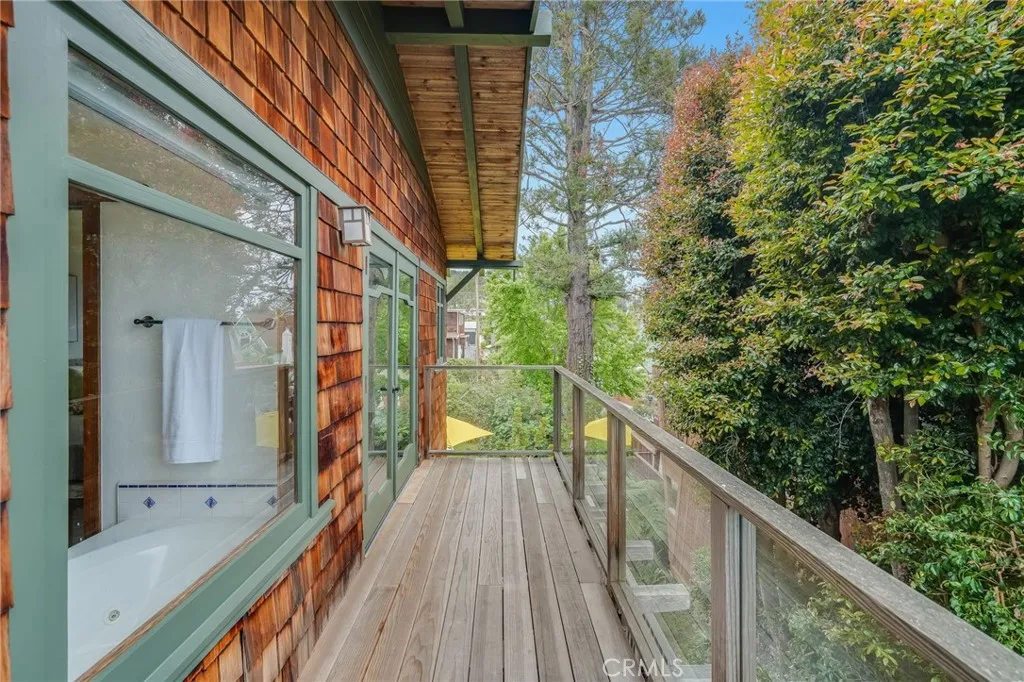 470 Flora Street