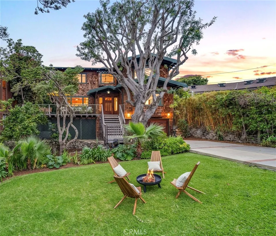 470 Flora Street