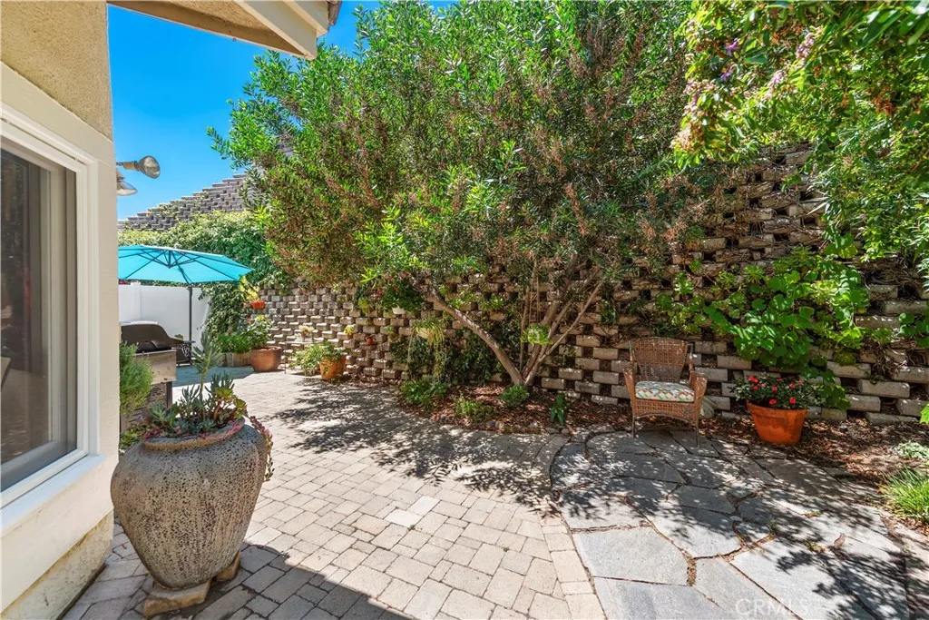 50 La Costa Court