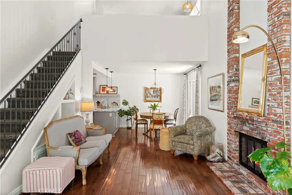 50 La Costa Court