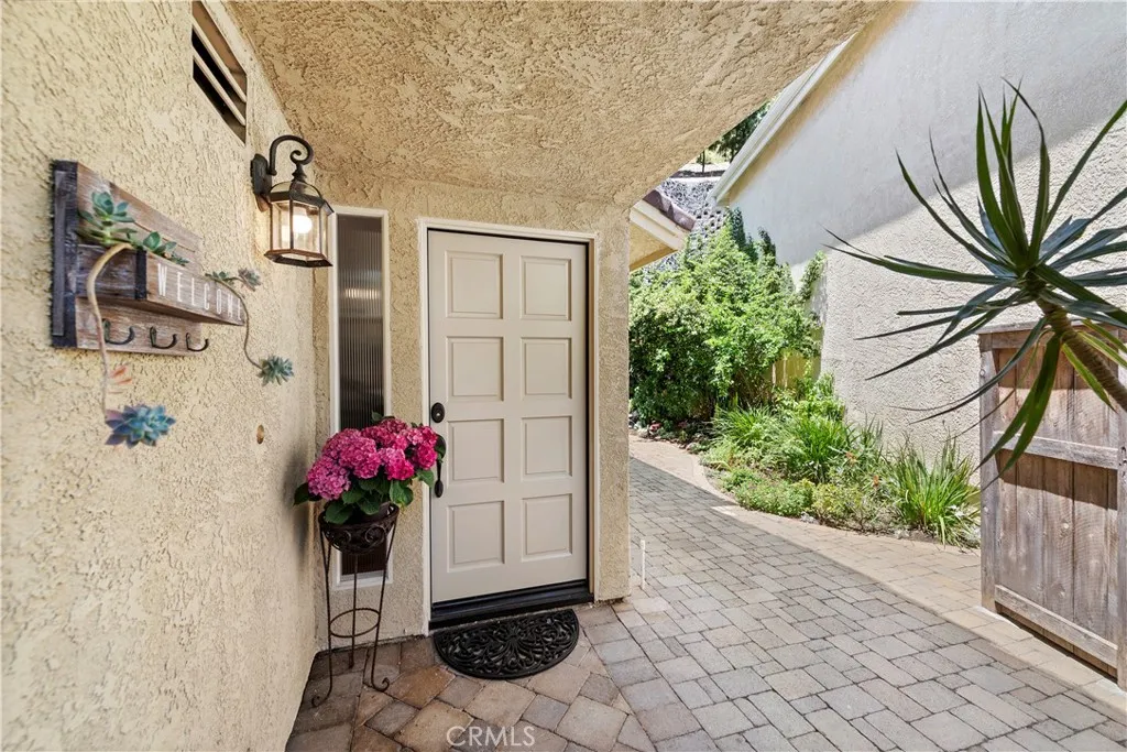 50 La Costa Court