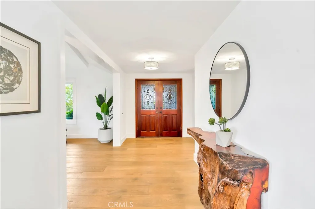 3043 Mountain View Drive