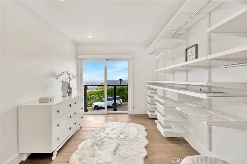 3043 Mountain View Drive