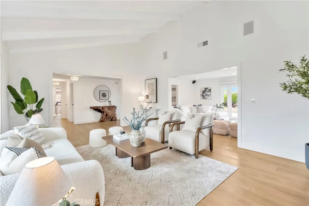 3043 Mountain View Drive