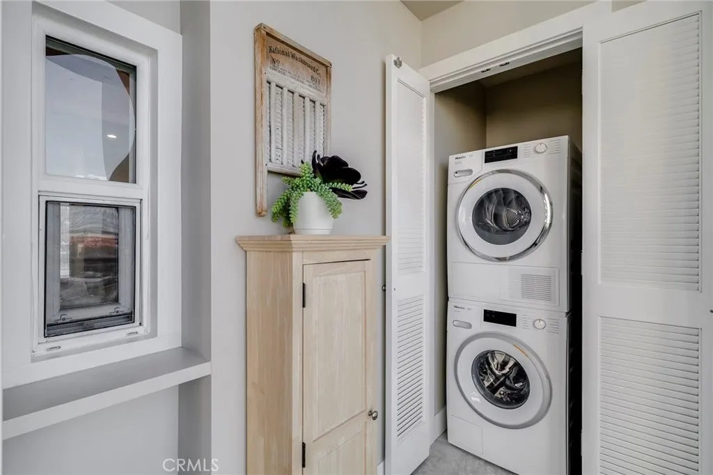 611 Lido Park Unit 3a