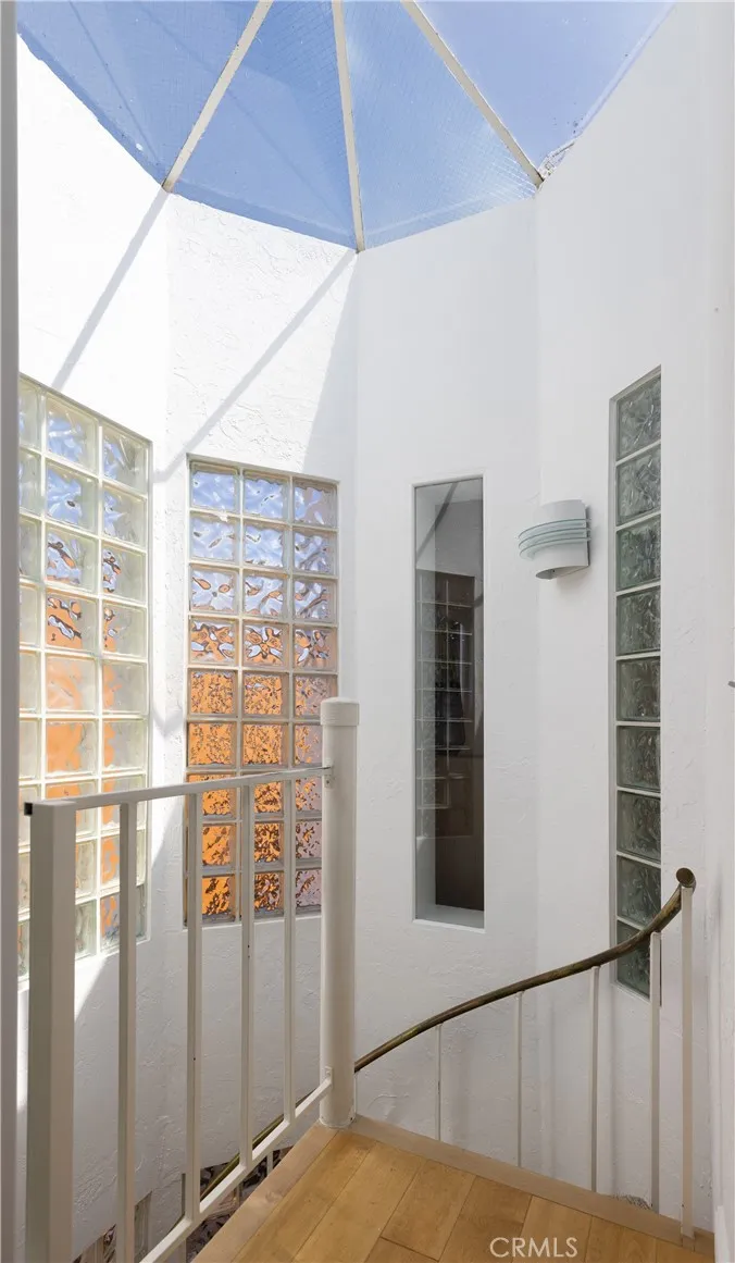 968 Acapulco Street