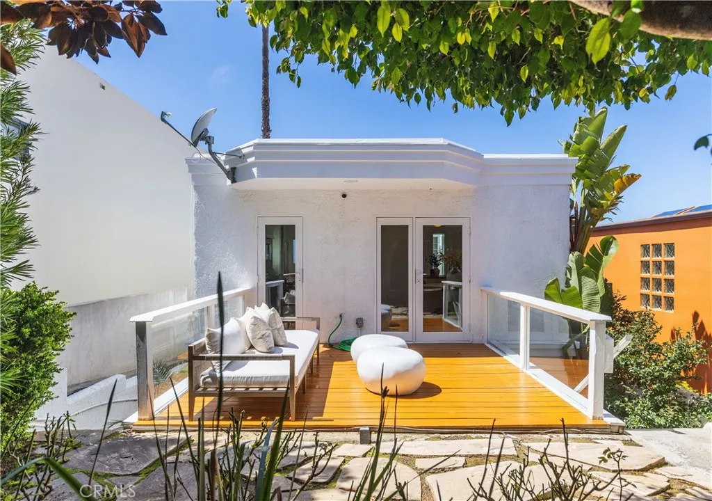 968 Acapulco Street