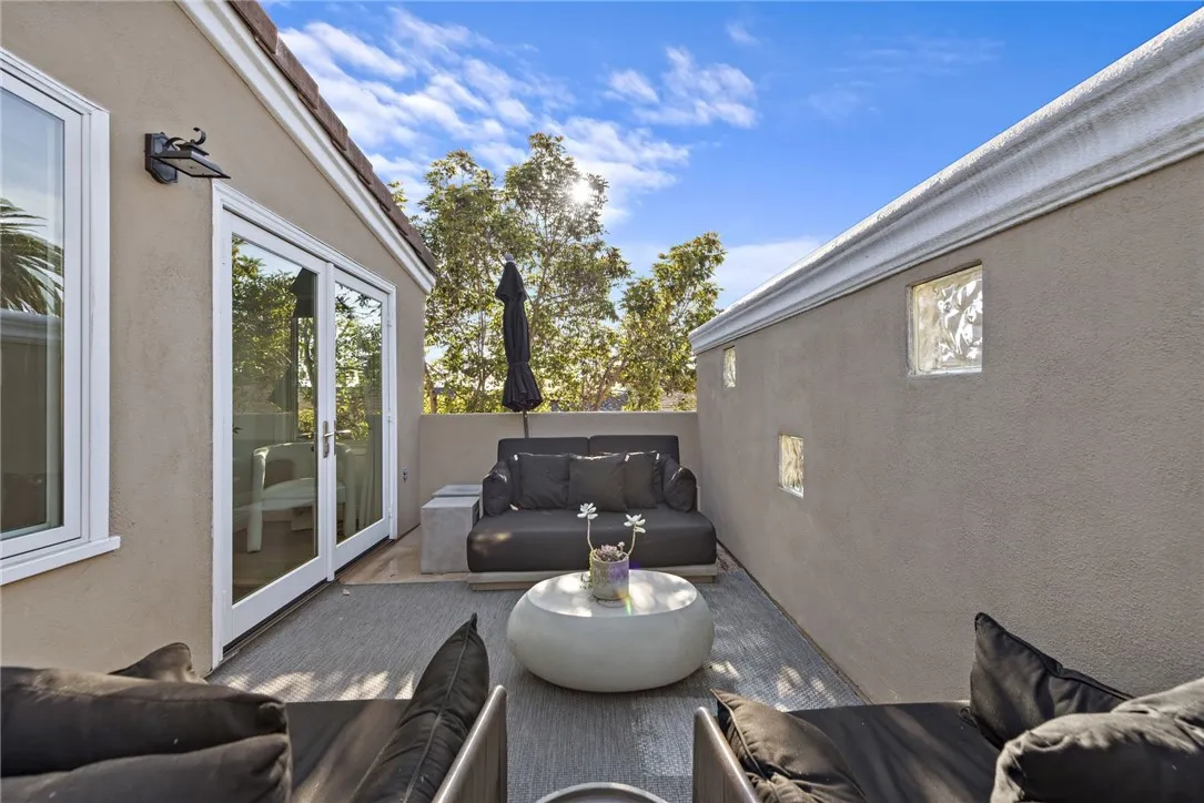 718 Marguerite Avenue