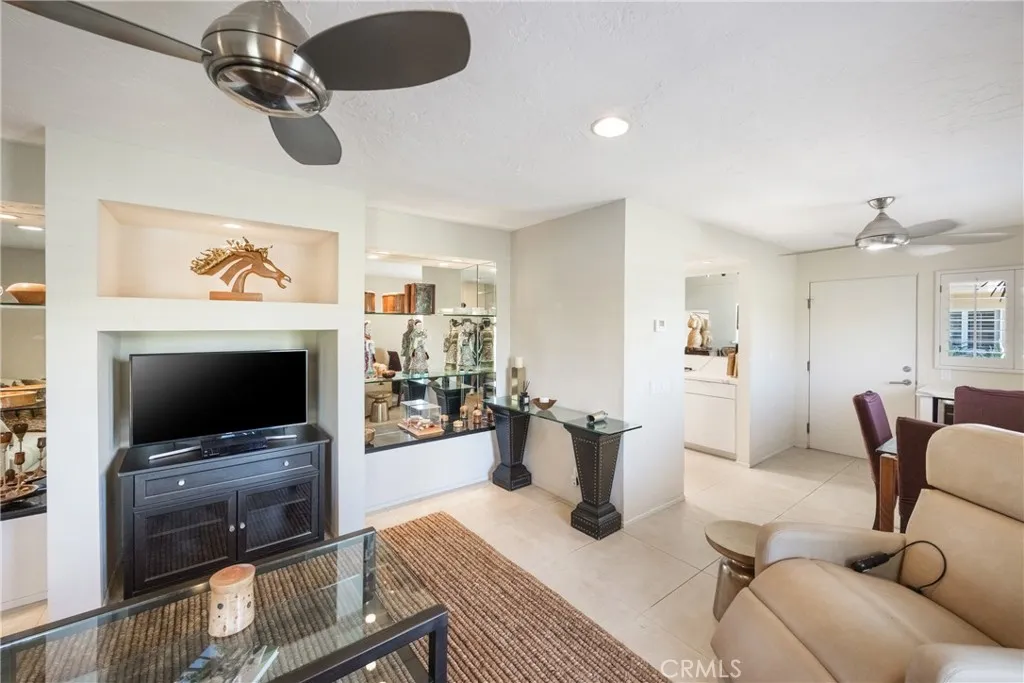 2320 South Camino Real