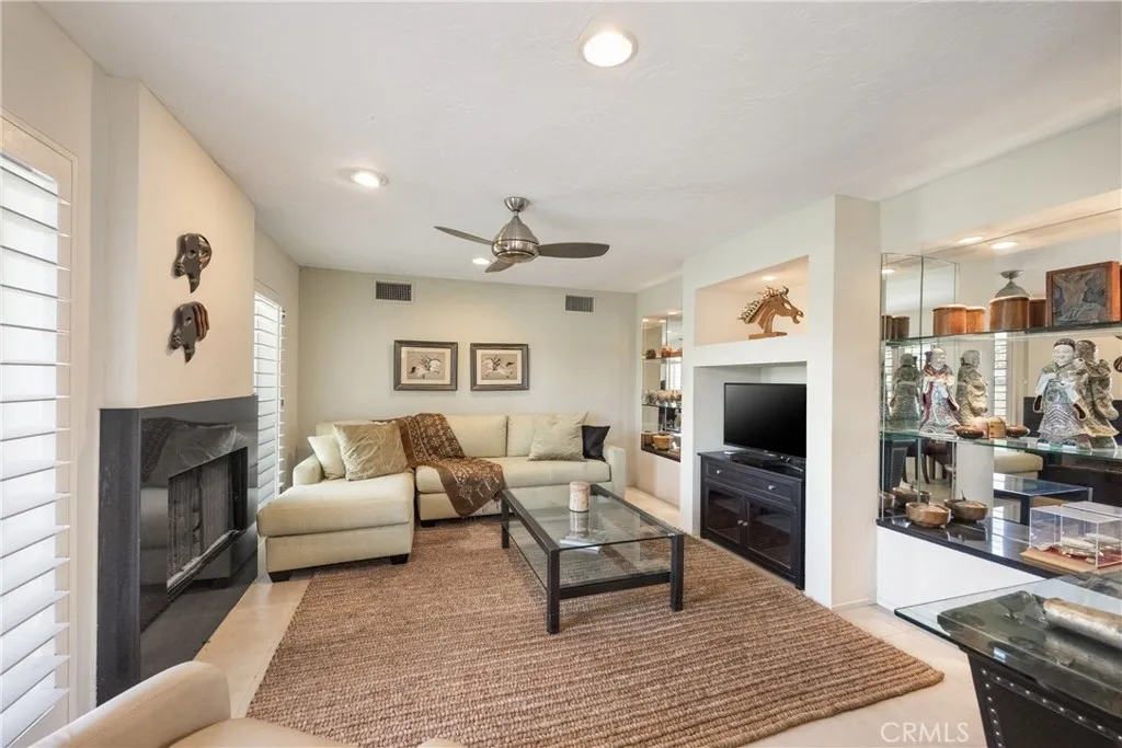 2320 South Camino Real