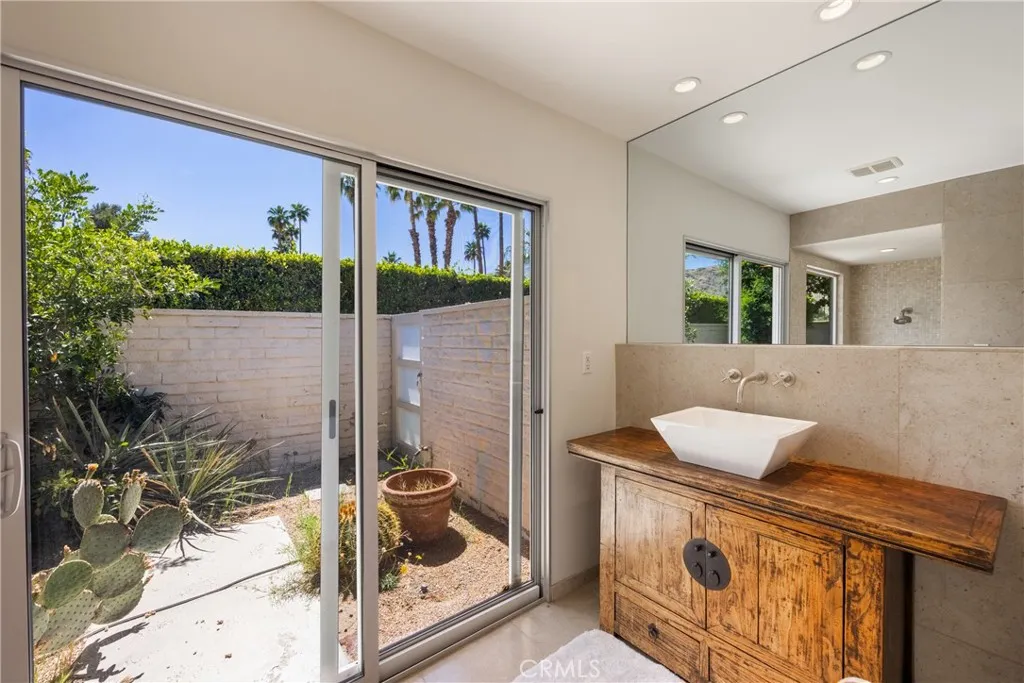 2320 South Camino Real