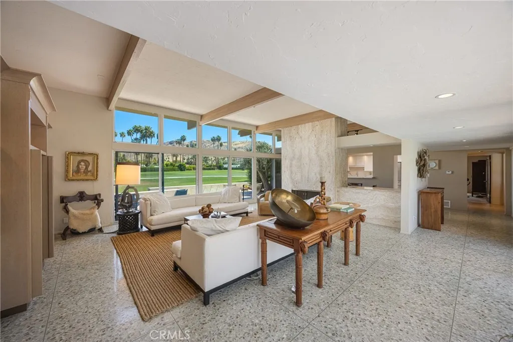 2320 South Camino Real