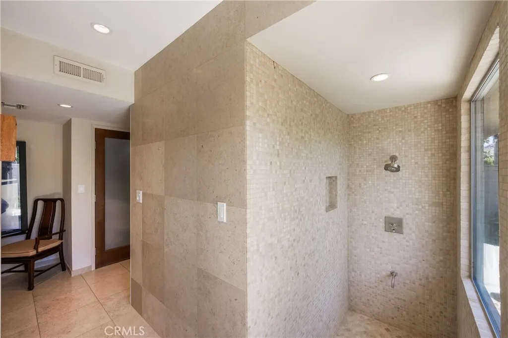 2320 South Camino Real