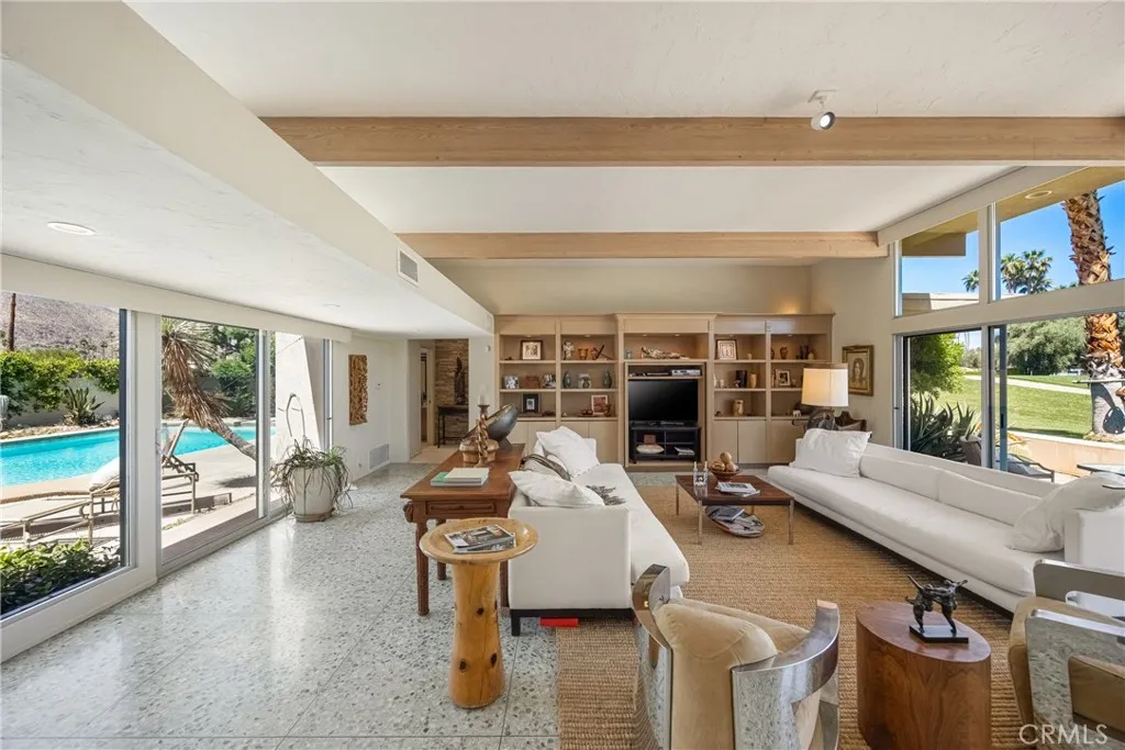 2320 South Camino Real