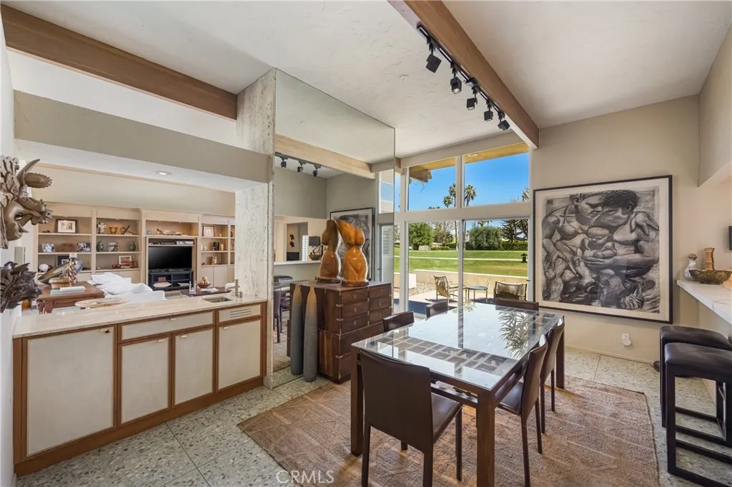 2320 South Camino Real
