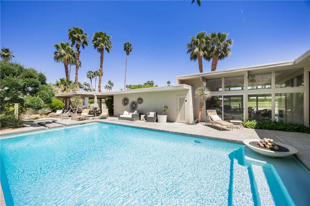 2320 South Camino Real