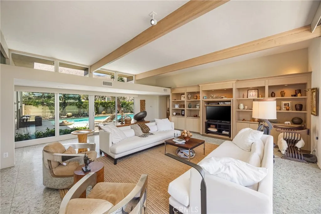 2320 South Camino Real