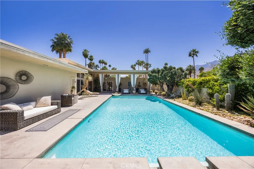 2320 South Camino Real