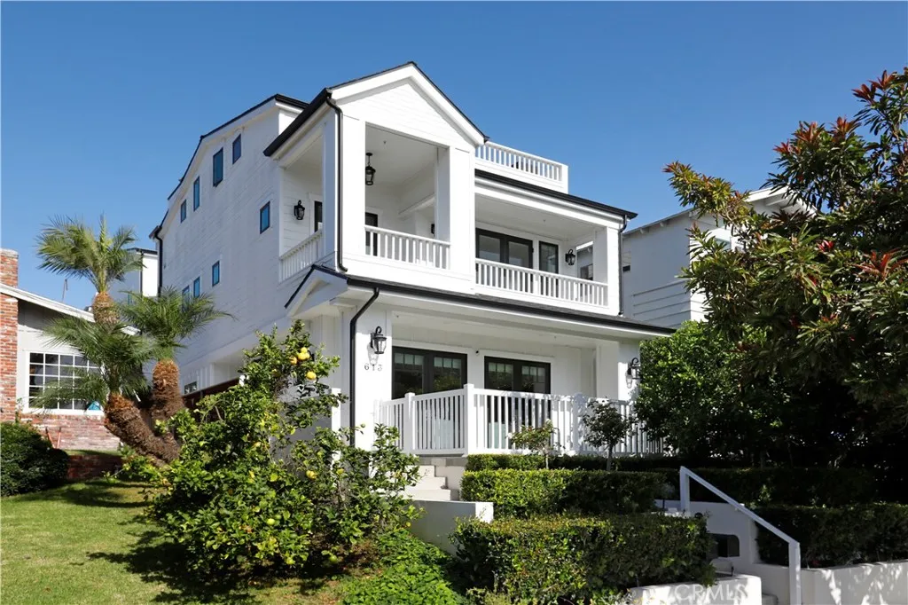 613 Iris Avenue