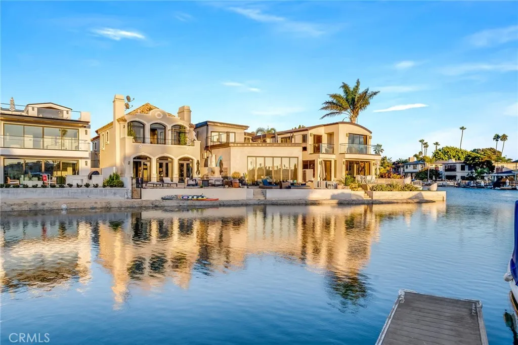 22 Balboa Coves