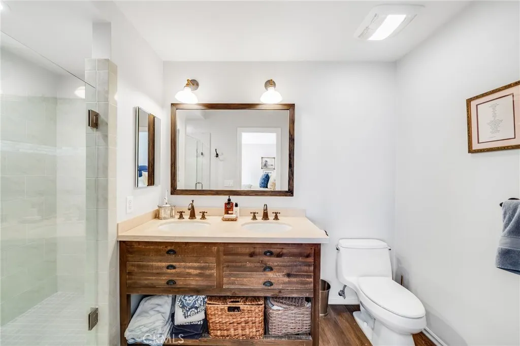 502 Avenida Largo