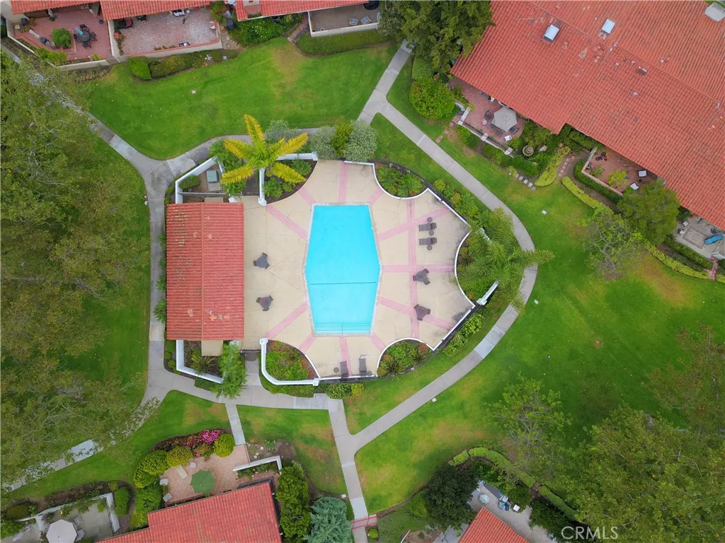 502 Avenida Largo