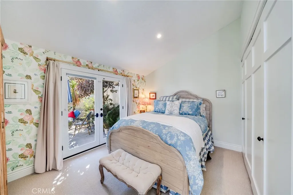 502 Avenida Largo