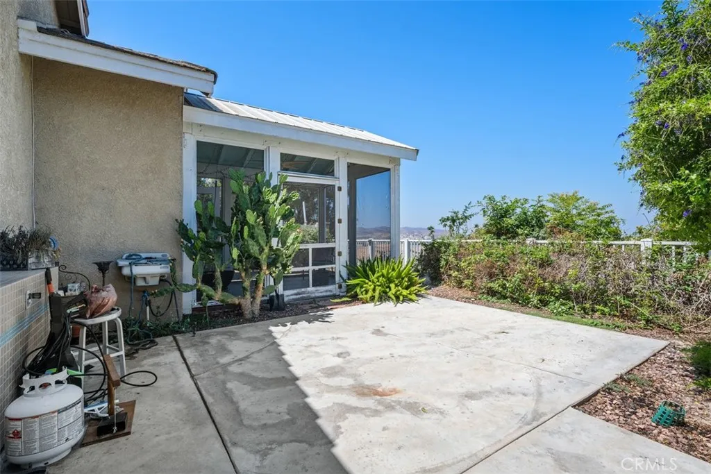 3327 Sterling Drive