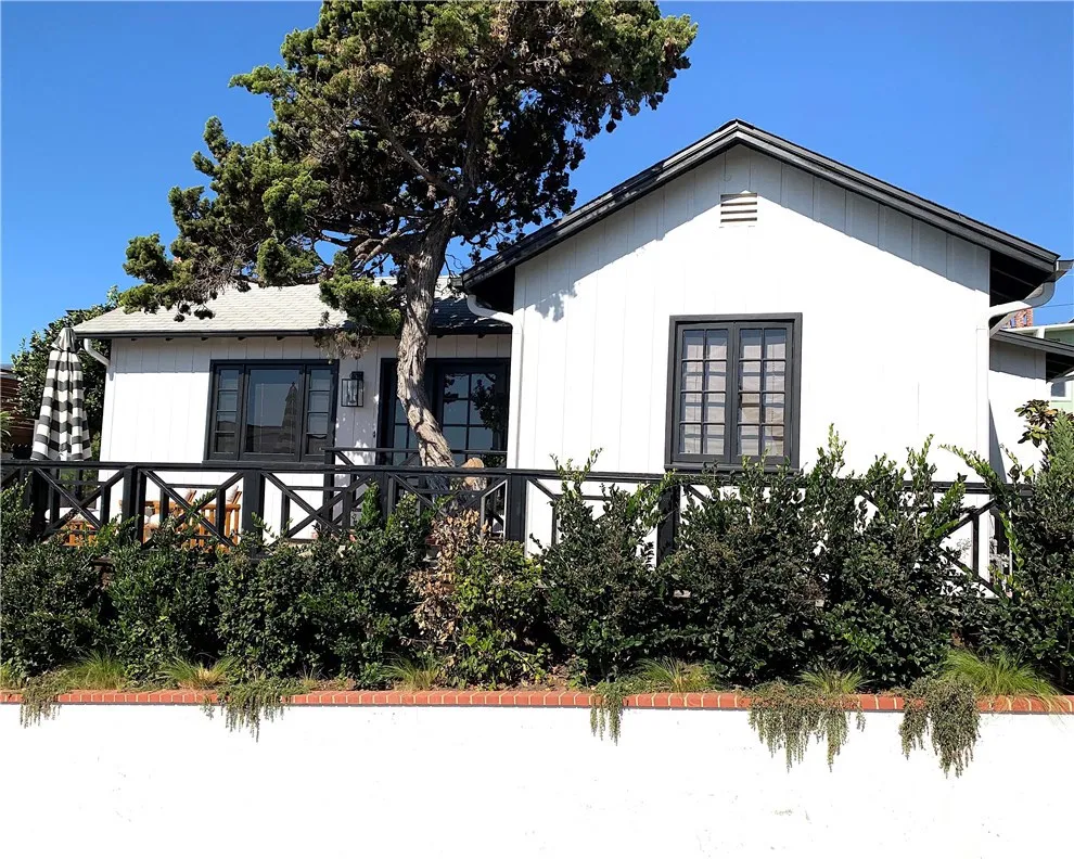 31695 Seacliff Drive