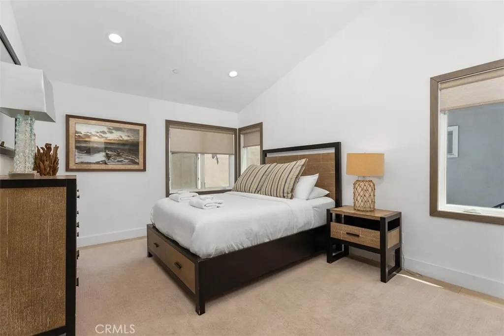 200 E Balboa Boulevard