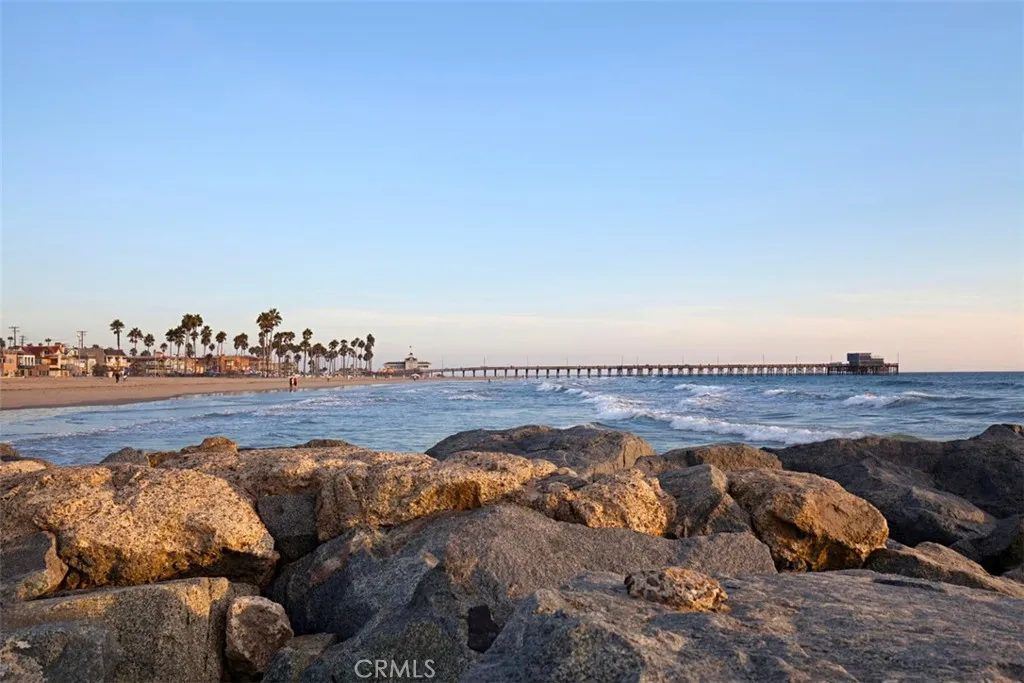 200 E Balboa Boulevard