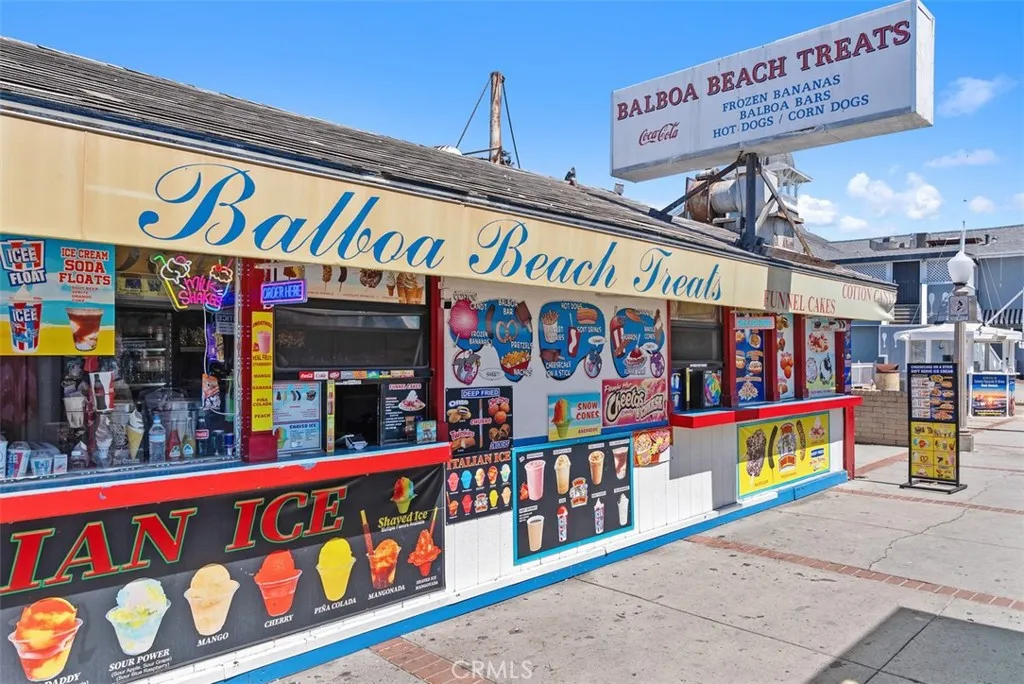 200 E Balboa Boulevard