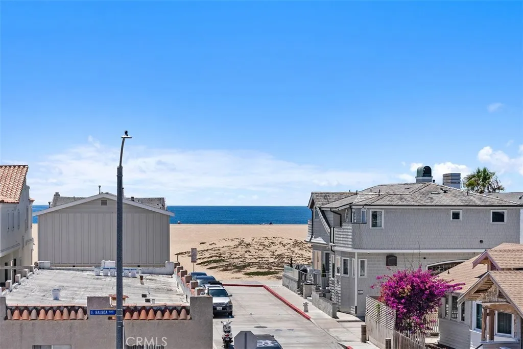 200 E Balboa Boulevard