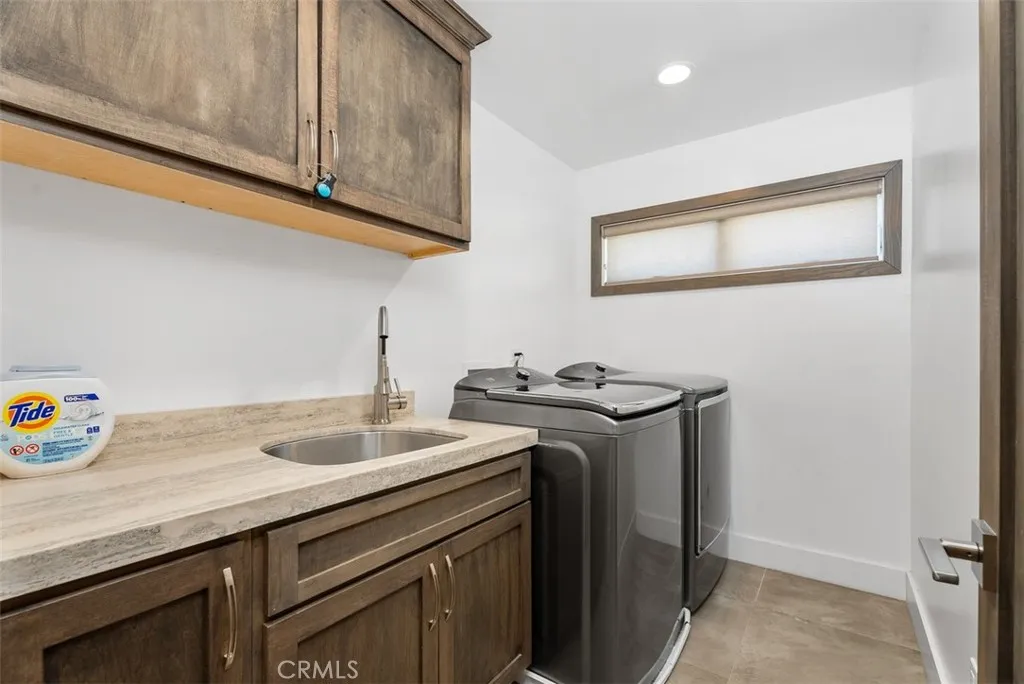 200 E Balboa Boulevard