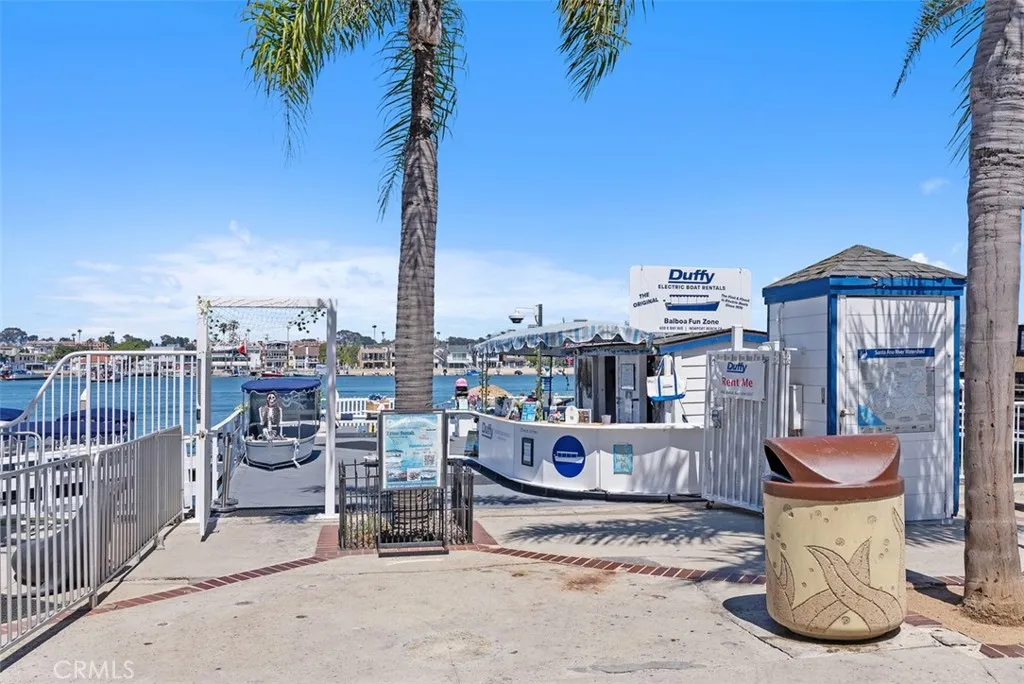 200 E Balboa Boulevard