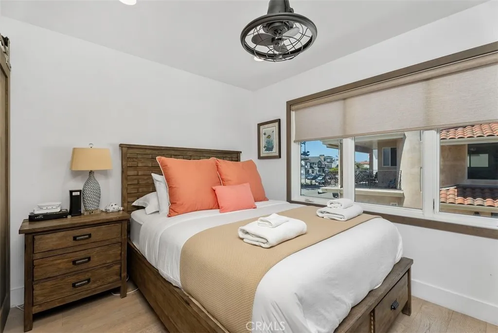 200 E Balboa Boulevard