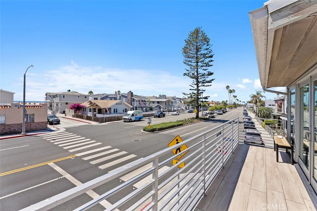 200 E Balboa Boulevard