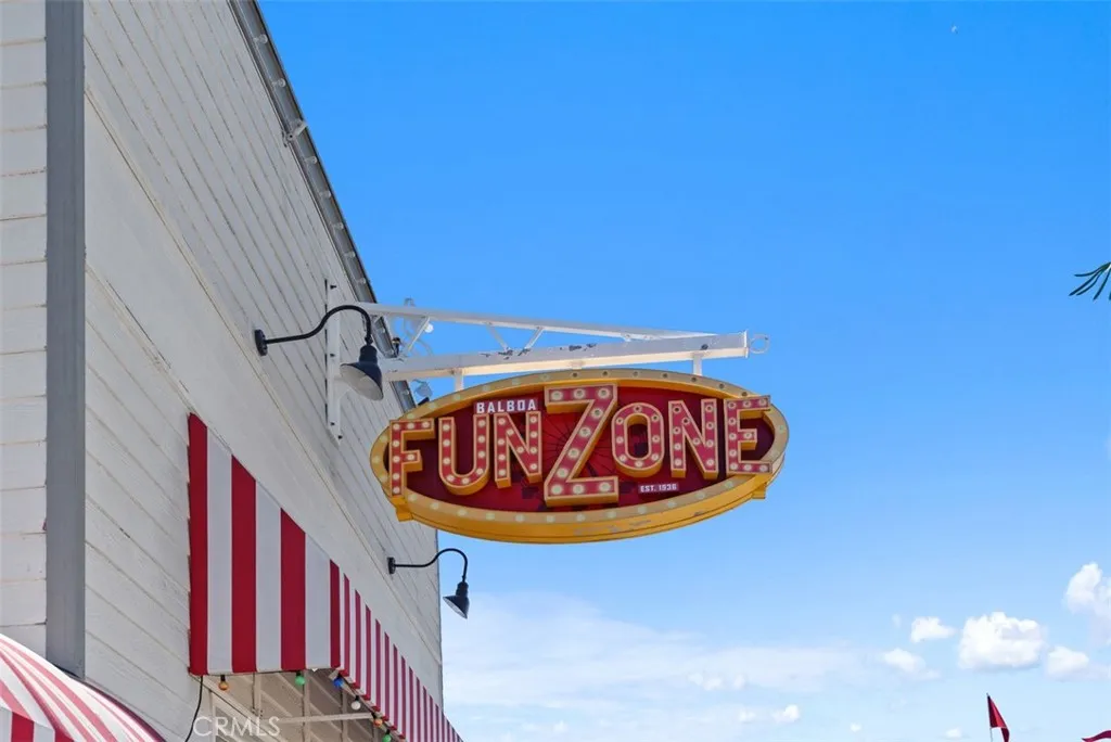 200 E Balboa Boulevard