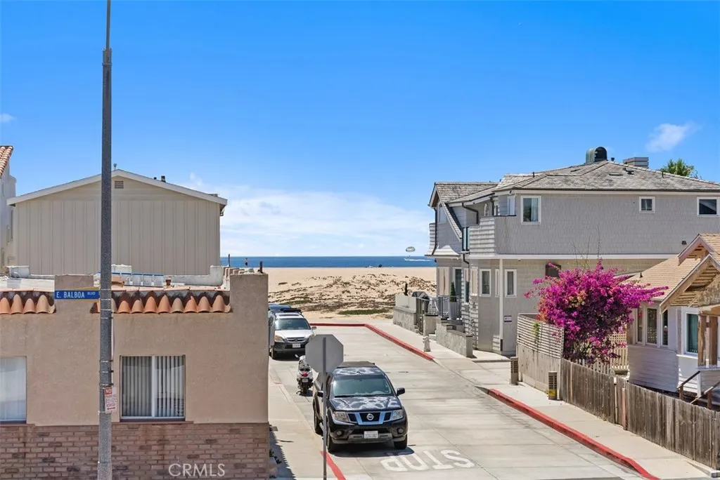 200 E Balboa Boulevard