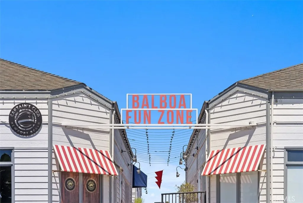 200 E Balboa Boulevard