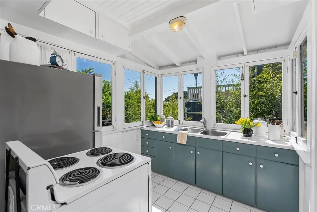 287 Myrtle Street, Laguna Beach