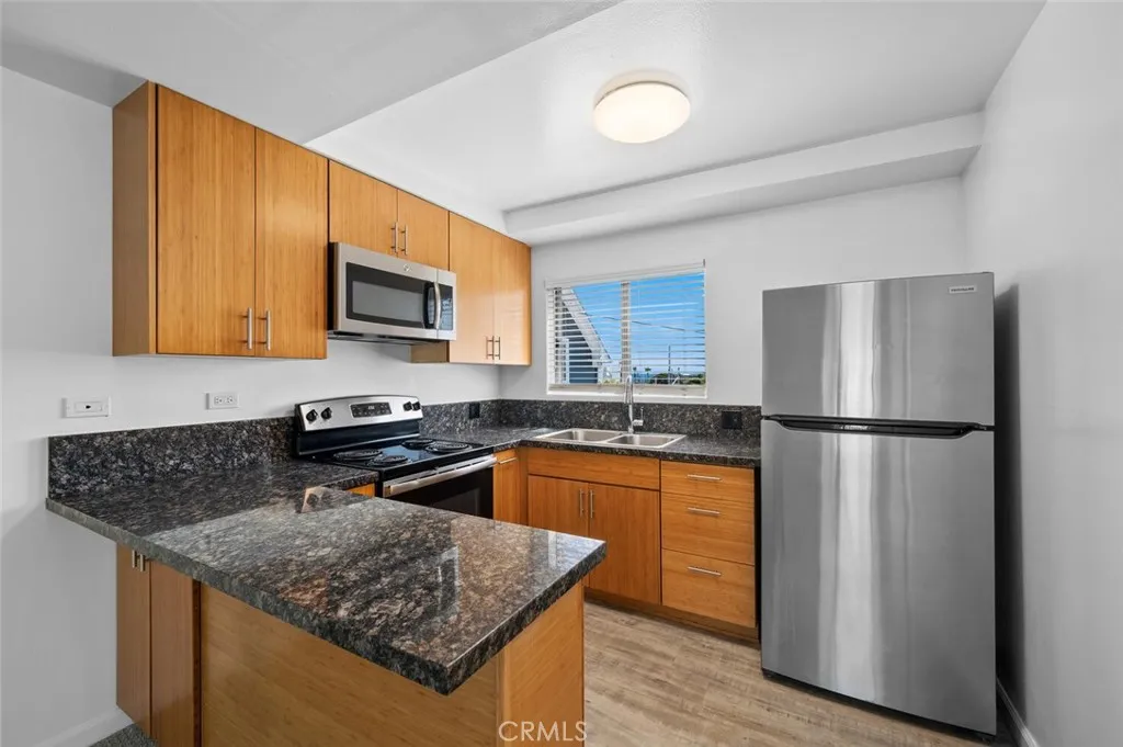 585 Glenneyre St. #4 Street