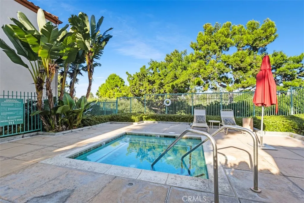 320 Villa Point