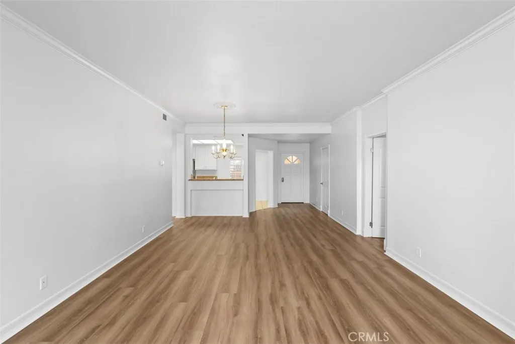 320 Villa Point