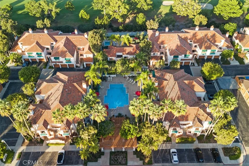 320 Villa Point