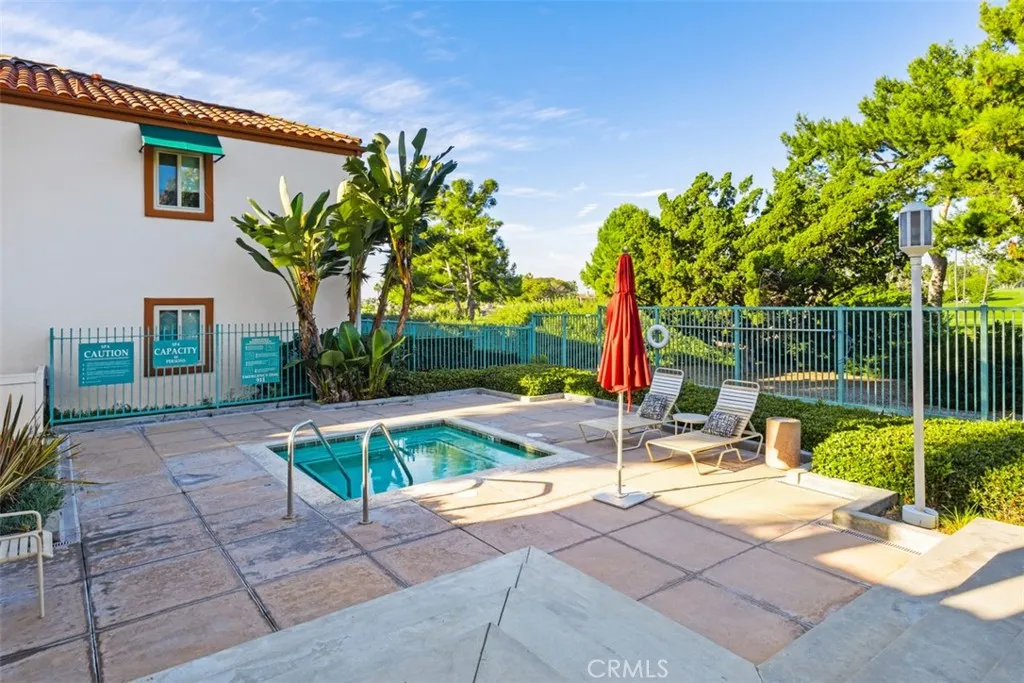 320 Villa Point