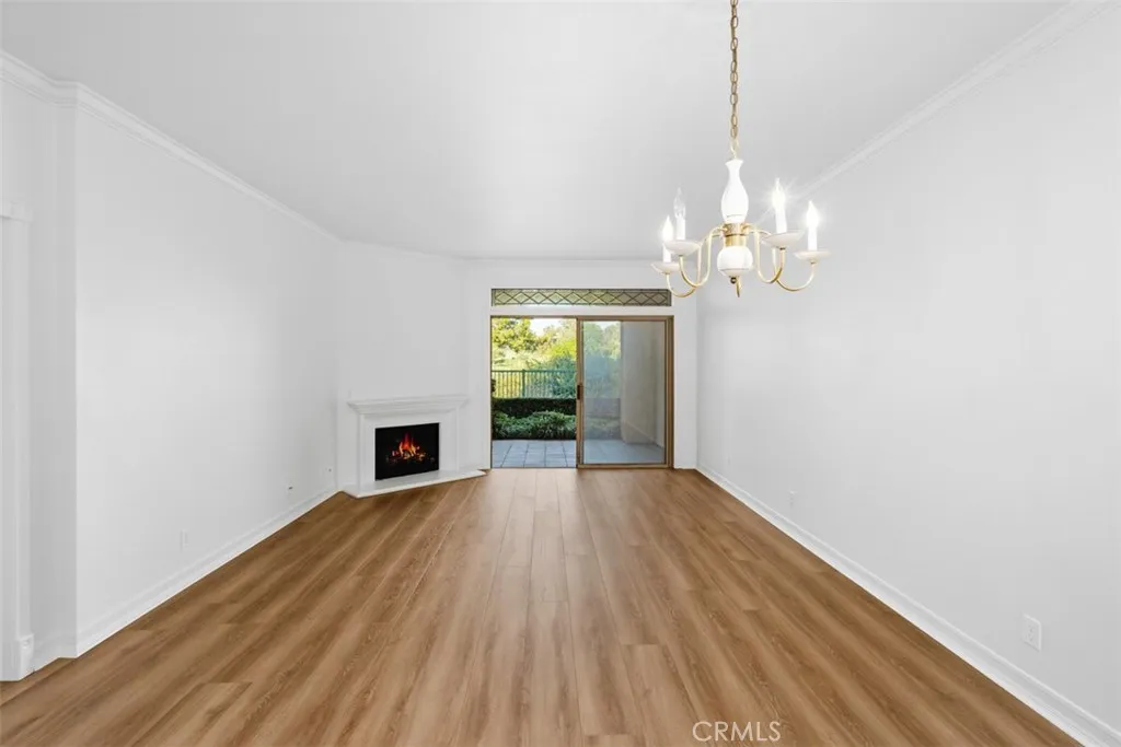 320 Villa Point