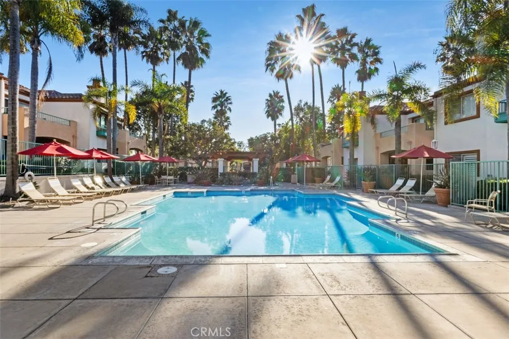 320 Villa Point